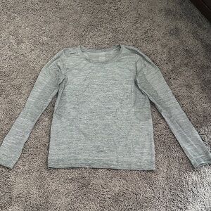 lululemon athletica Gray Long Sleeve Tee